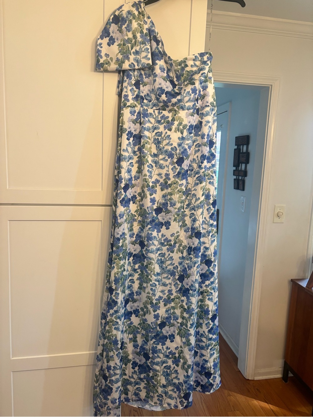 new Sachin and Babi Chelsea Floral Print One-Shoulder Gown in Pans - Picture 5 of 7